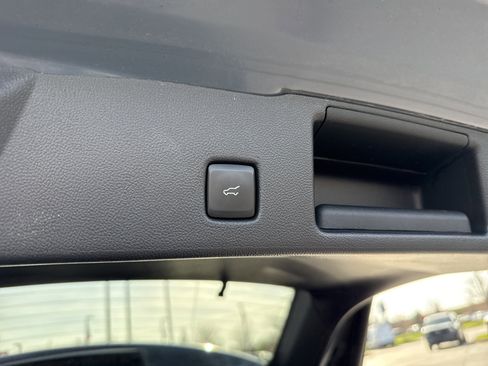 Used 2023 Ford Escape Platinum w/ Premium Technology Package image 3