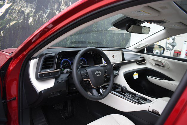 New 2026 Toyota Crown w/ Advanced Technology Package AWD/4WD image 6