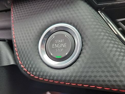 Used 2026 Chevrolet Equinox RS w/ Safety and Technology Package FWD image 24
