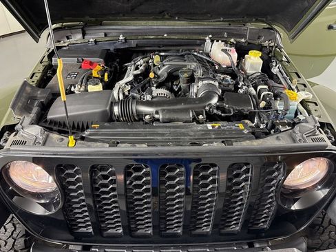 Used 2023 Jeep Gladiator Sport AWD/4WD image 30
