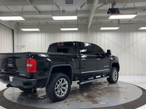 Used 2014 GMC Sierra 1500 Denali w/ Suspension Package, Off-Road image 8