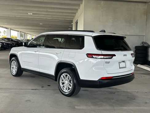 Used 2025 Jeep Grand Cherokee L Laredo image 3