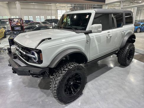 Used 2022 Ford Bronco Outer Banks w/ Sasquatch Package AWD/4WD image 13