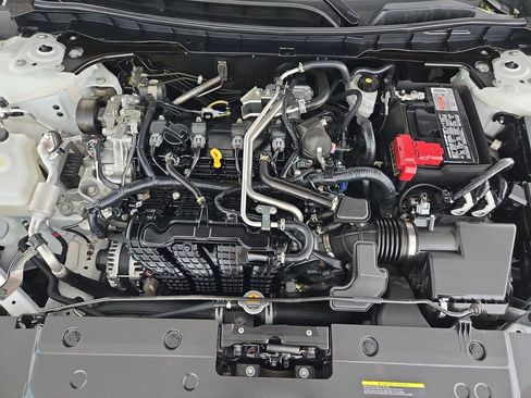 Used 2025 Nissan Altima 2.5 SV FWD image 34