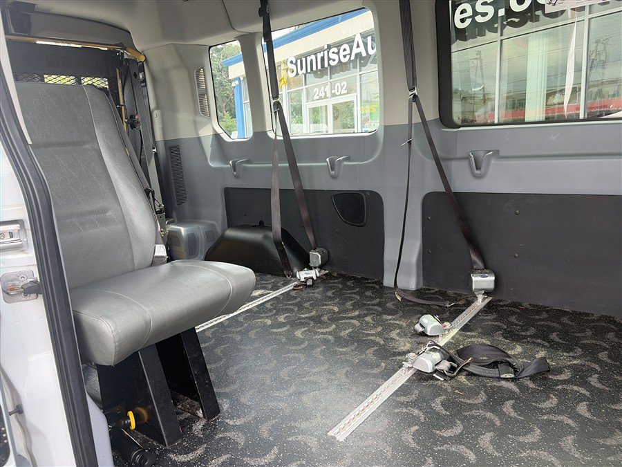 Used 2018 Ford Transit 350 XL RWD image 16