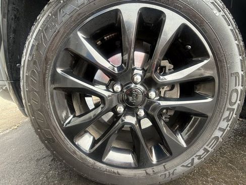 Used 2020 Jeep Grand Cherokee Altitude image 9