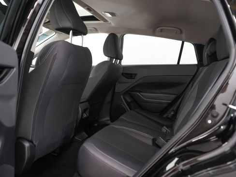 Used 2025 Subaru Crosstrek 2.5i Premium AWD/4WD image 17
