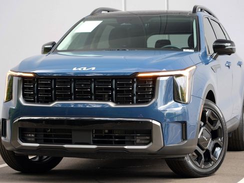 Used 2024 Kia Sorento SX AWD/4WD image 3