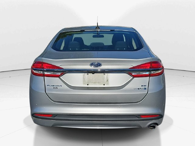 Used 2018 Ford Fusion SE FWD image 4