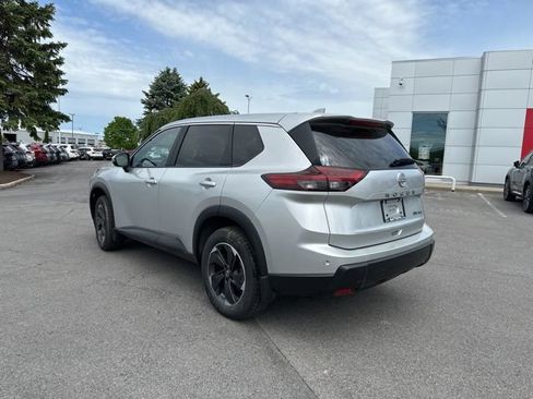 Certified 2024 Nissan Rogue SV AWD/4WD image 3
