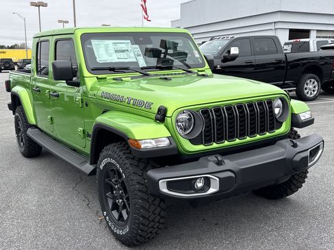 New 2025 Jeep Gladiator Sport image 4