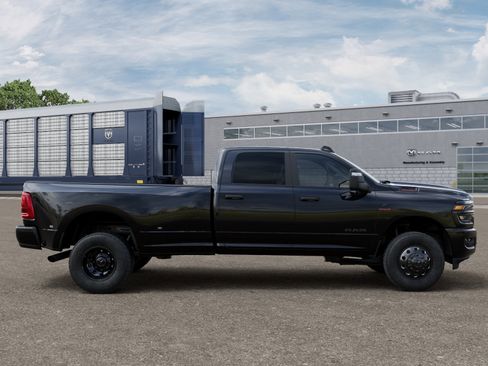 New 2026 RAM 3500 Big Horn AWD/4WD image 23