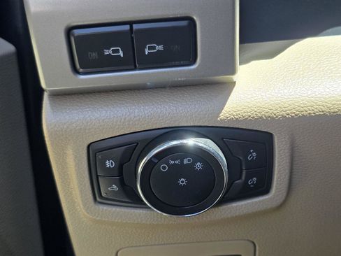 Used 2018 Ford F150 Lariat image 11