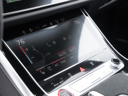 New 2026 Audi RS Q8 performance image 17