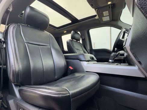 Used 2019 Ford F150 Lariat w/ Equipment Group 502A Luxury image 30