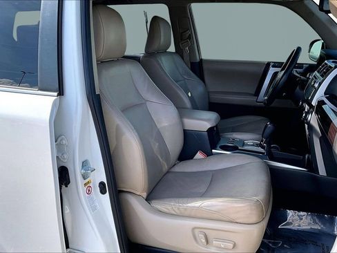 Used 2014 Toyota 4Runner Limited image 7