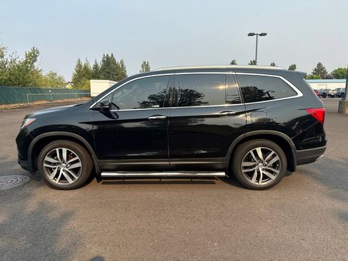 Used 2017 Honda Pilot Touring image 4