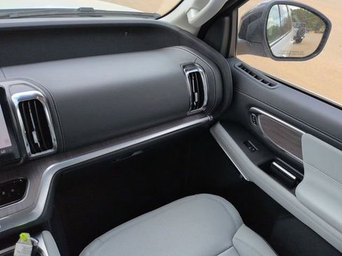 New 2026 Ford Expedition Platinum AWD/4WD image 17