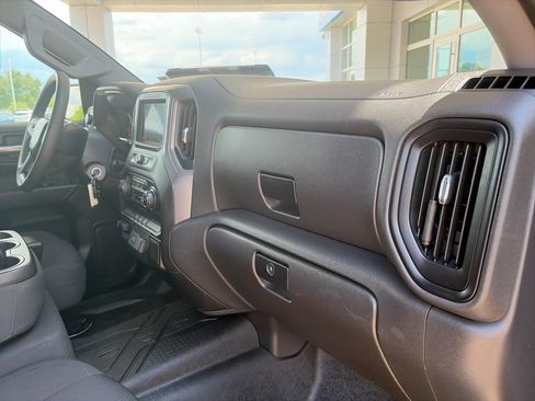Used 2020 Chevrolet Silverado 1500 Custom w/ Custom Value Package AWD/4WD image 30