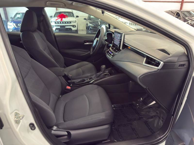 Used 2021 Toyota Corolla LE FWD image 22
