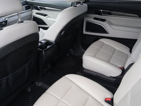 Used 2022 Kia Telluride EX w/ EX Premium Package FWD image 12