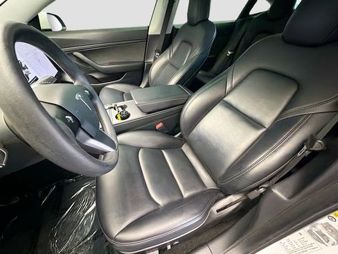 Used 2021 Tesla Model 3 Standard Range Plus RWD image 11