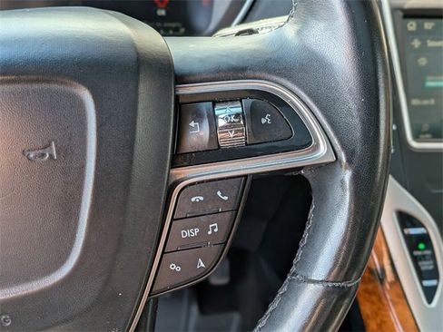 Used 2019 Lincoln Nautilus Reserve image 17