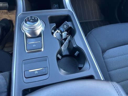 Used 2024 Ford Edge SE image 20