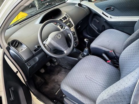 Used 2010 Toyota Yaris 2-Door Hatchback FWD image 16