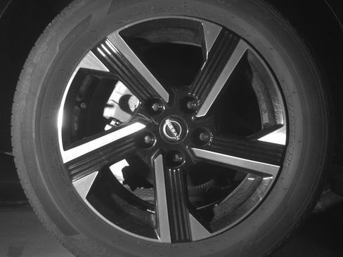 Used 2025 Nissan Sentra SV FWD image 15