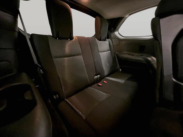 Used 2020 Nissan Pathfinder SV AWD/4WD image 27