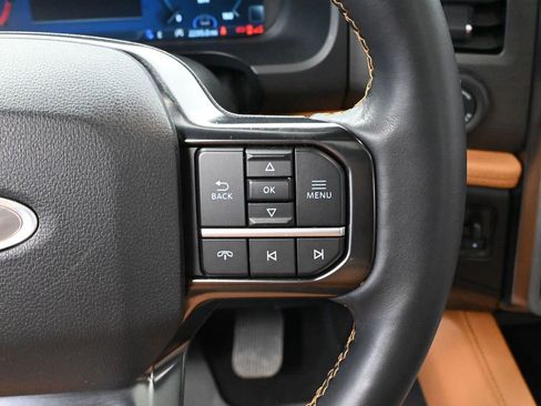 Used 2024 Ford Expedition Platinum image 31