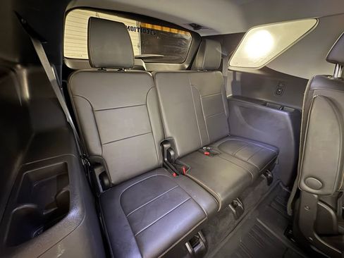 Used 2021 Chevrolet Traverse RS w/ LPO, Cargo Package FWD image 53