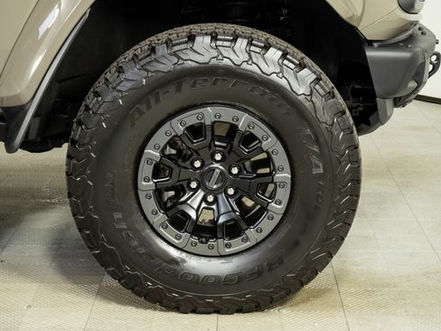 Used 2025 Ford Bronco Raptor AWD/4WD image 36