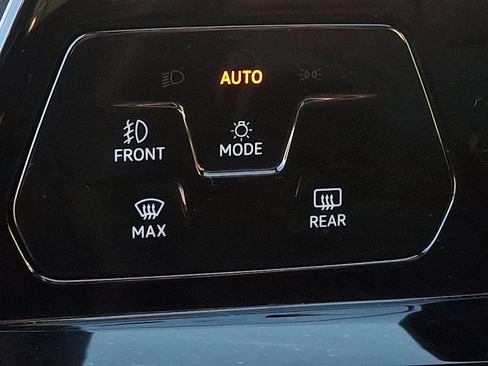 Used 2024 Volkswagen GTI SE image 23