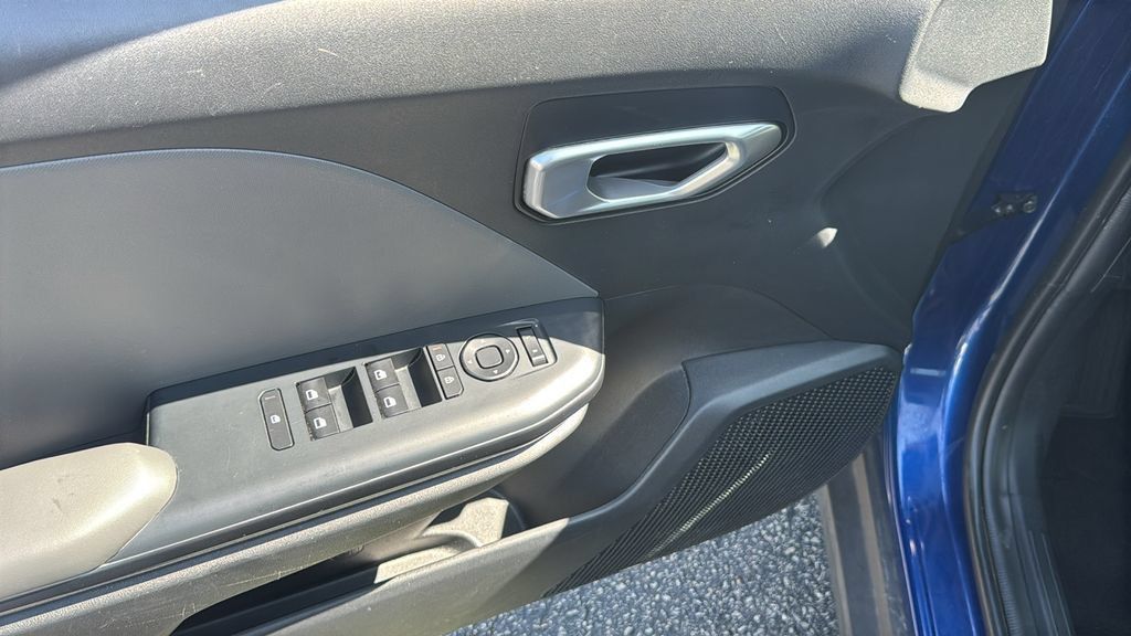 Used 2025 Kia K4 FWD image 14