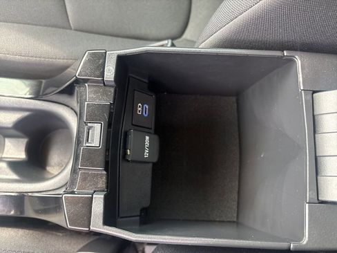 Used 2022 Toyota Corolla LE image 31