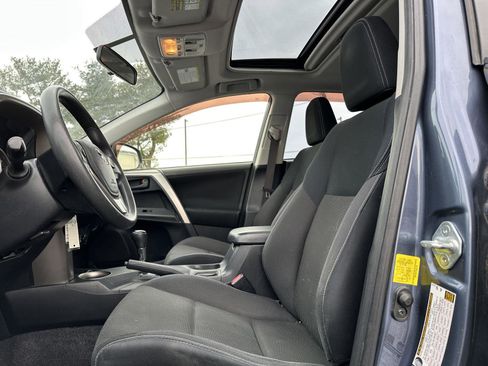 Used 2013 Toyota RAV4 XLE image 11
