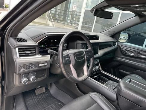 Used 2022 GMC Yukon XL Denali AWD/4WD image 7