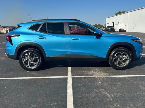 New 2025 Chevrolet Trax LT image 8