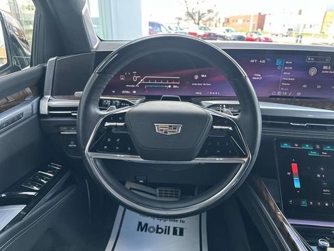 Certified 2025 Cadillac Escalade Sport Platinum w/ LPO, Floor Liner Package image 41