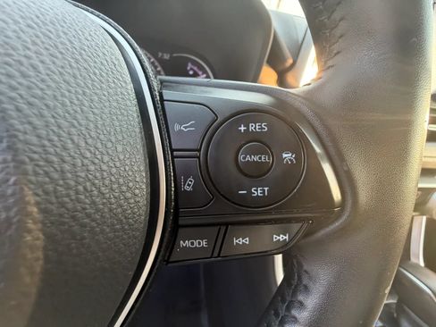 Used 2019 Toyota RAV4 Limited AWD/4WD image 38