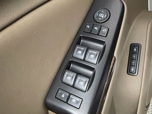 Used 2016 GMC Yukon SLT w/ Open Road Package RWD image 24