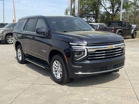 Used 2025 Chevrolet Tahoe LT image 3
