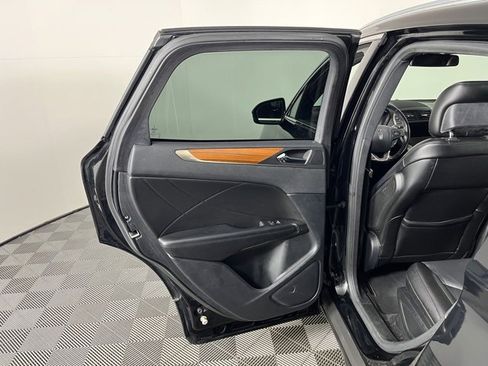 Used 2018 Lincoln MKC Reserve w/ Lincoln MKC Climate Package image 38