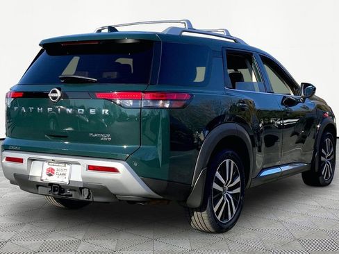 Used 2024 Nissan Pathfinder Platinum image 5