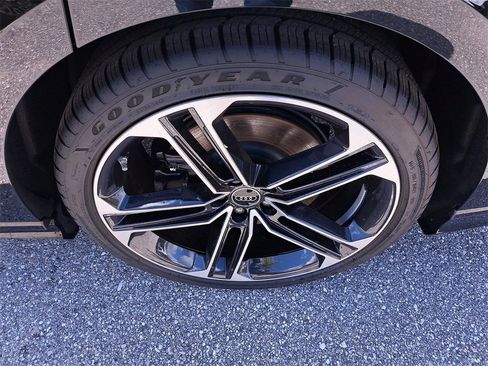 New 2025 Audi A8 L 3.0T image 30