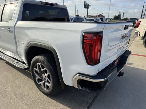 Used 2023 GMC Sierra 1500 SLT RWD image 8