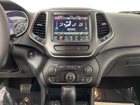 Used 2022 Jeep Cherokee Trailhawk w/ Sound & Nav Group AWD/4WD image 20