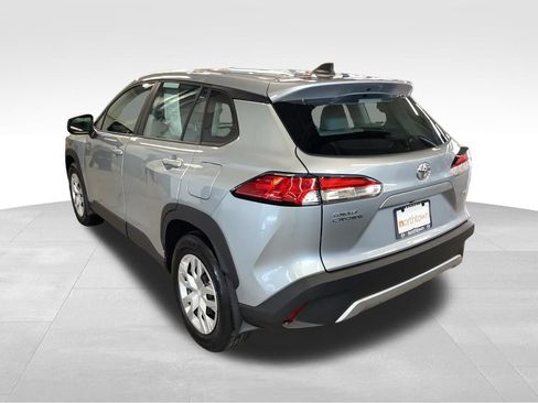 Used 2023 Toyota Corolla Cross L AWD/4WD image 3